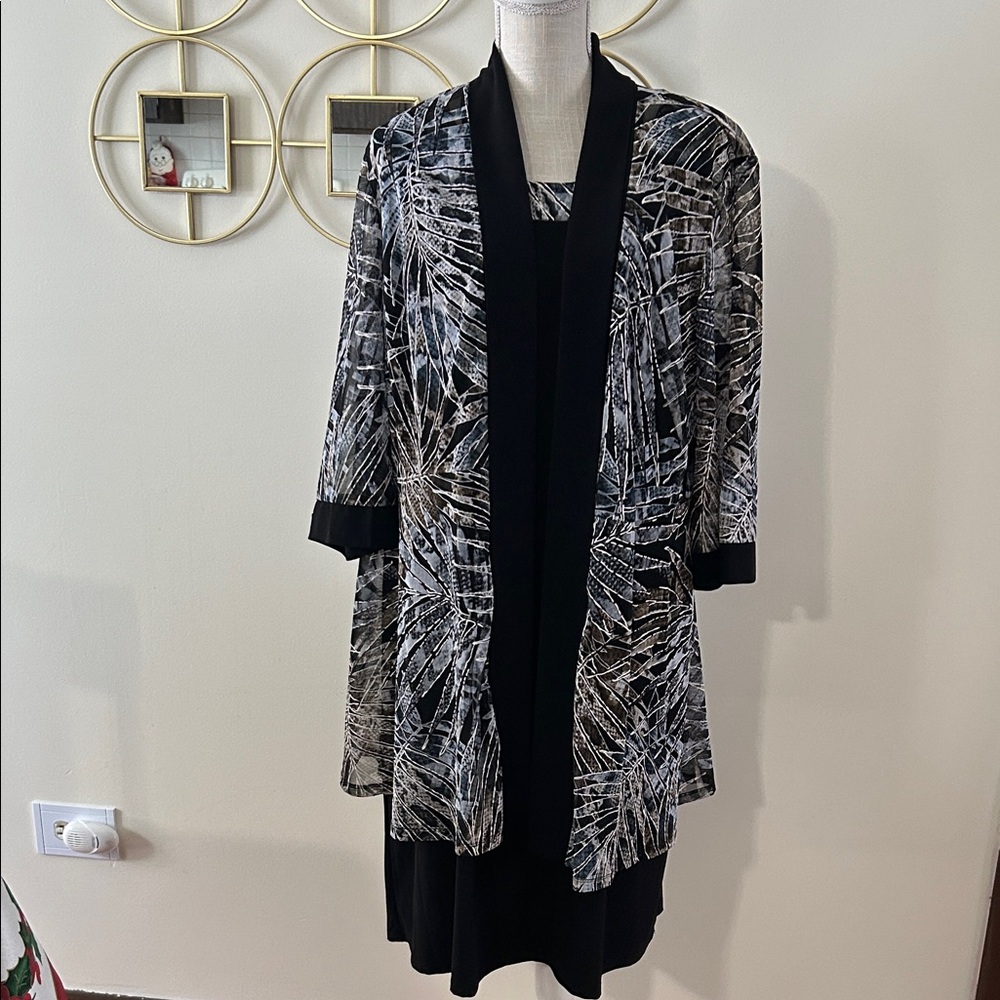 R&M Richards woman’s plus Black and White blue 2 pieces jacket and shift dress
